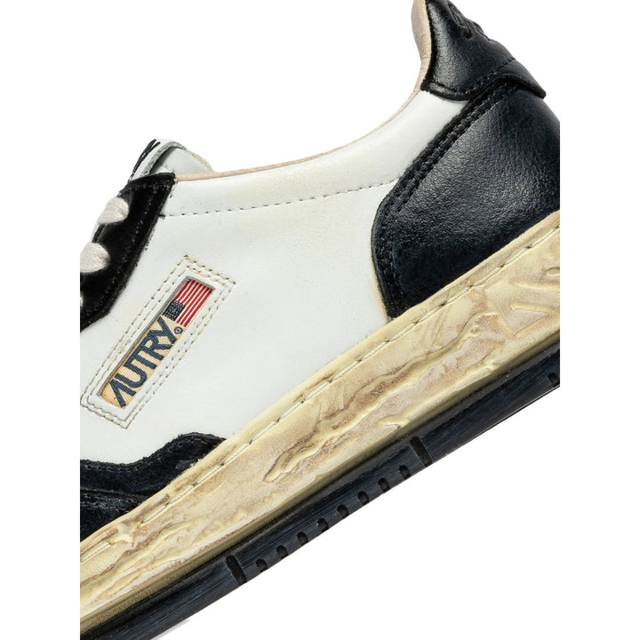 Maison Mihara X Autry Sneakers - Bianco, Nero | 690caba333df41753260602ca86c418c8b5044c0