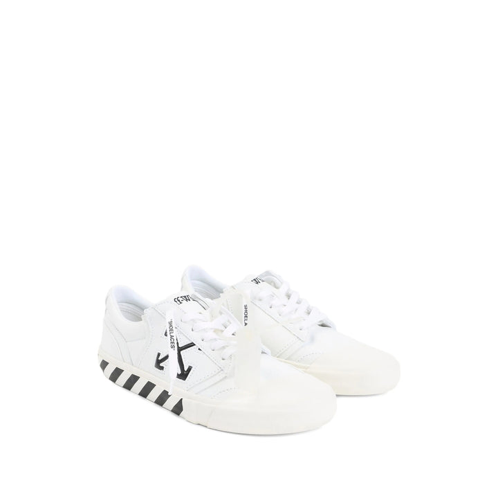 Off-White Sneakers - Bianco, Nero | dbec1cb80fc4110434bf1ea2c8376516aa4df04e