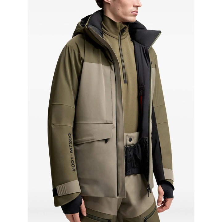 Moncler Grenoble Outerwears - Verde | 167c4008beec2b971bd4f9815afc0357a9a5d452