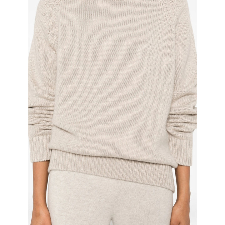 Lisa Yang Maglioni - Neutro | 83d5ed54de5afb79dec05ad596d508f13687253b