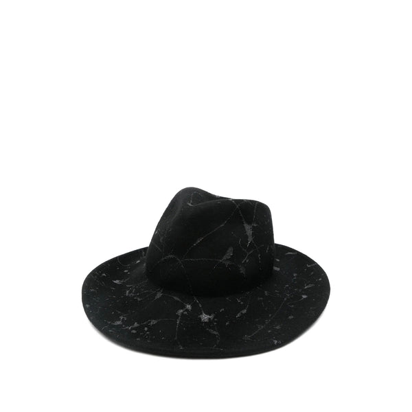 Caps Black