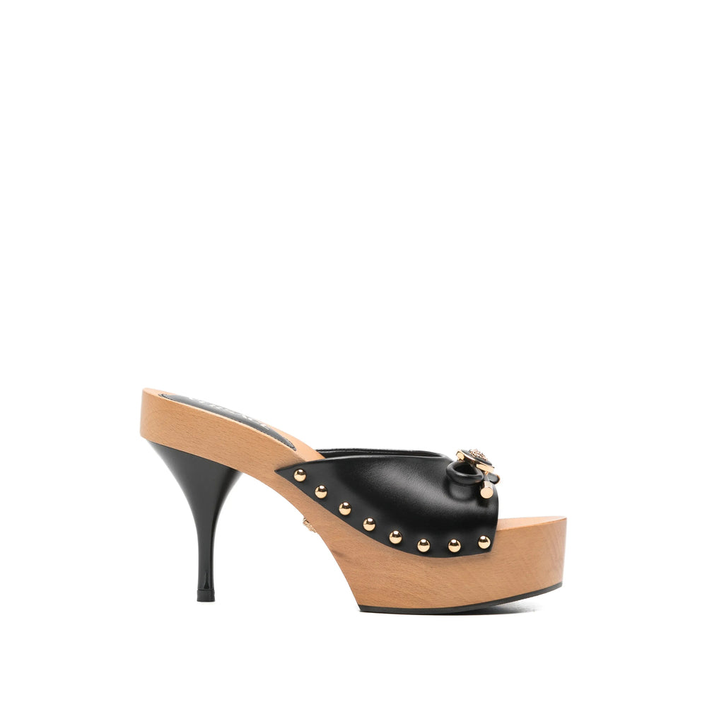 Versace Scarpe - Nero | c8c5454d8fd80a757edad663730c657fa45f283e