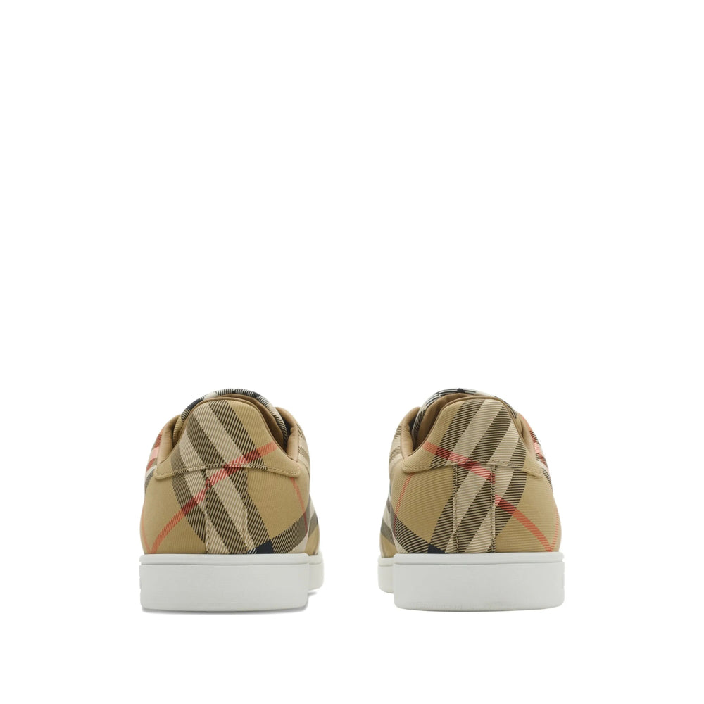 Burberry Sneakers - Neutro, Nero | e051d9aa252584362e35c9eee3408b9c2b2ddae1