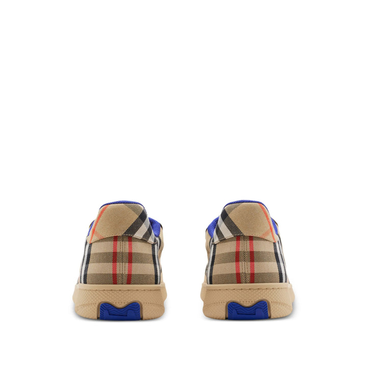 Burberry Sneakers - Neutro | 25f1b4ff90c93589a7f46a56235097200f824233