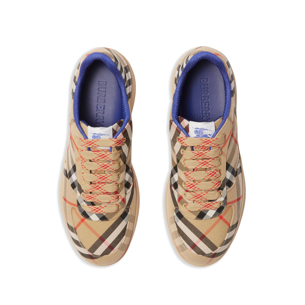 Burberry Sneakers - Neutro | f61a05eb4c4fb306187b212a5e17d37d9b58c569