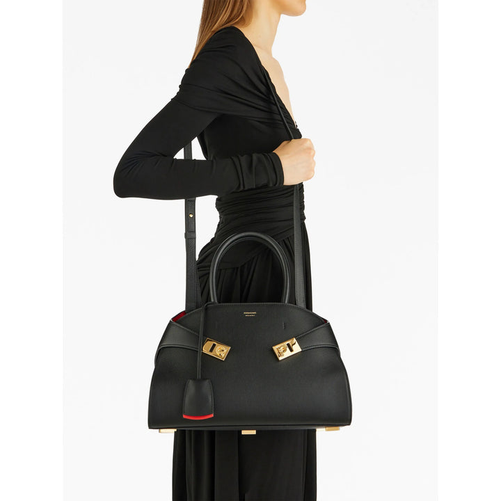 Ferragamo Borse - Nero, Rosso | 2bdb4d55ba3f41c5be8f93782f768a3baafec9da