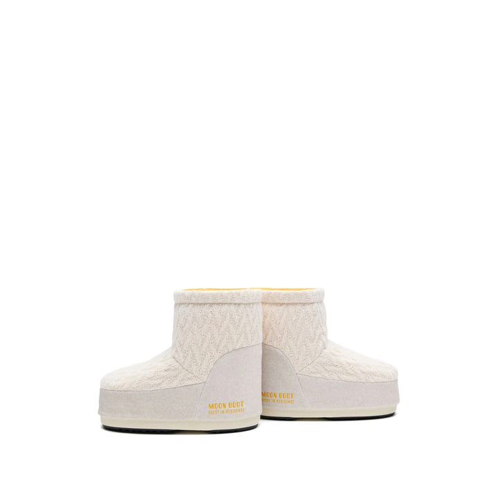 Moon Boot X Guest In Residence Scarpe - Bianco | afa6d058c672f88fca8139c324bc217083a8ca6c