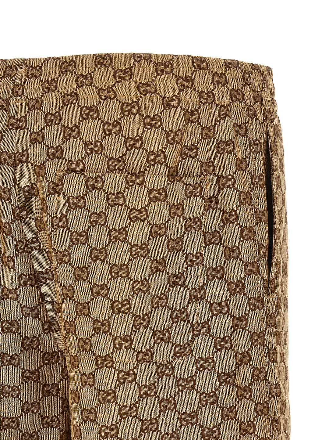 Gucci Gg Supreme Bermuda e Short - Beige | e260946a42ad2c48023e39e974927868612d0bc8