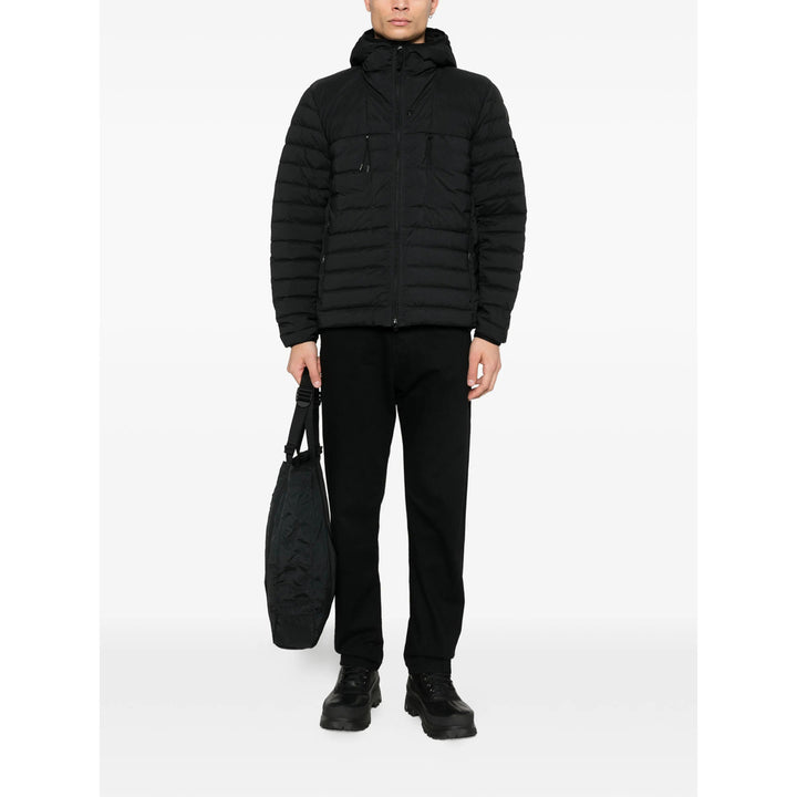 Stone Island Outerwears - Nero | f9c817a016cc0f96bed02bb28ea6c17dd803533a