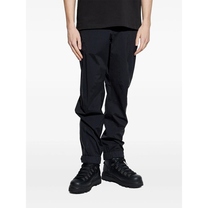 Moncler Grenoble Pantaloni - Nero | b2702075ba434308ec38699125071619baae603f