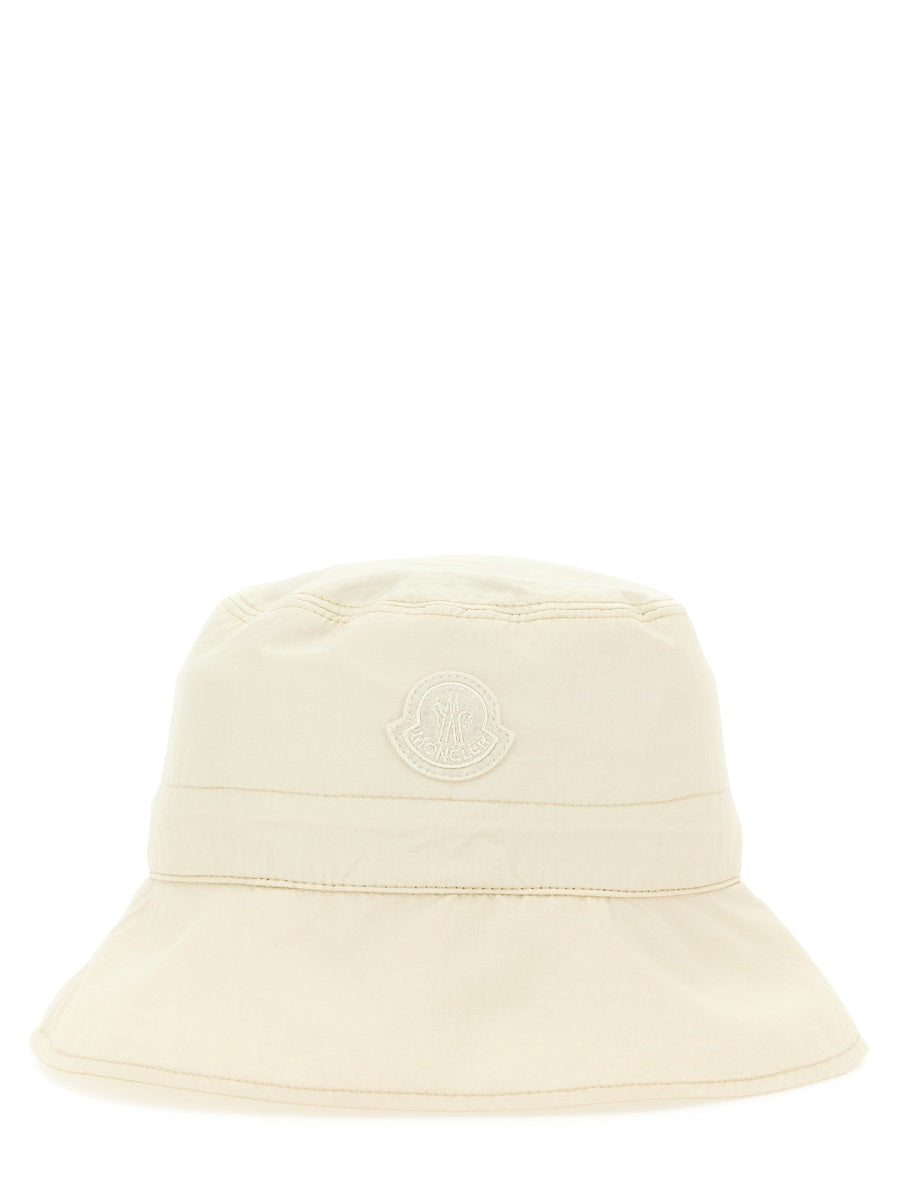 Moncler Cappelli - White | 8eb34d045e55c678557e3a3070fba0ec1bd3621e