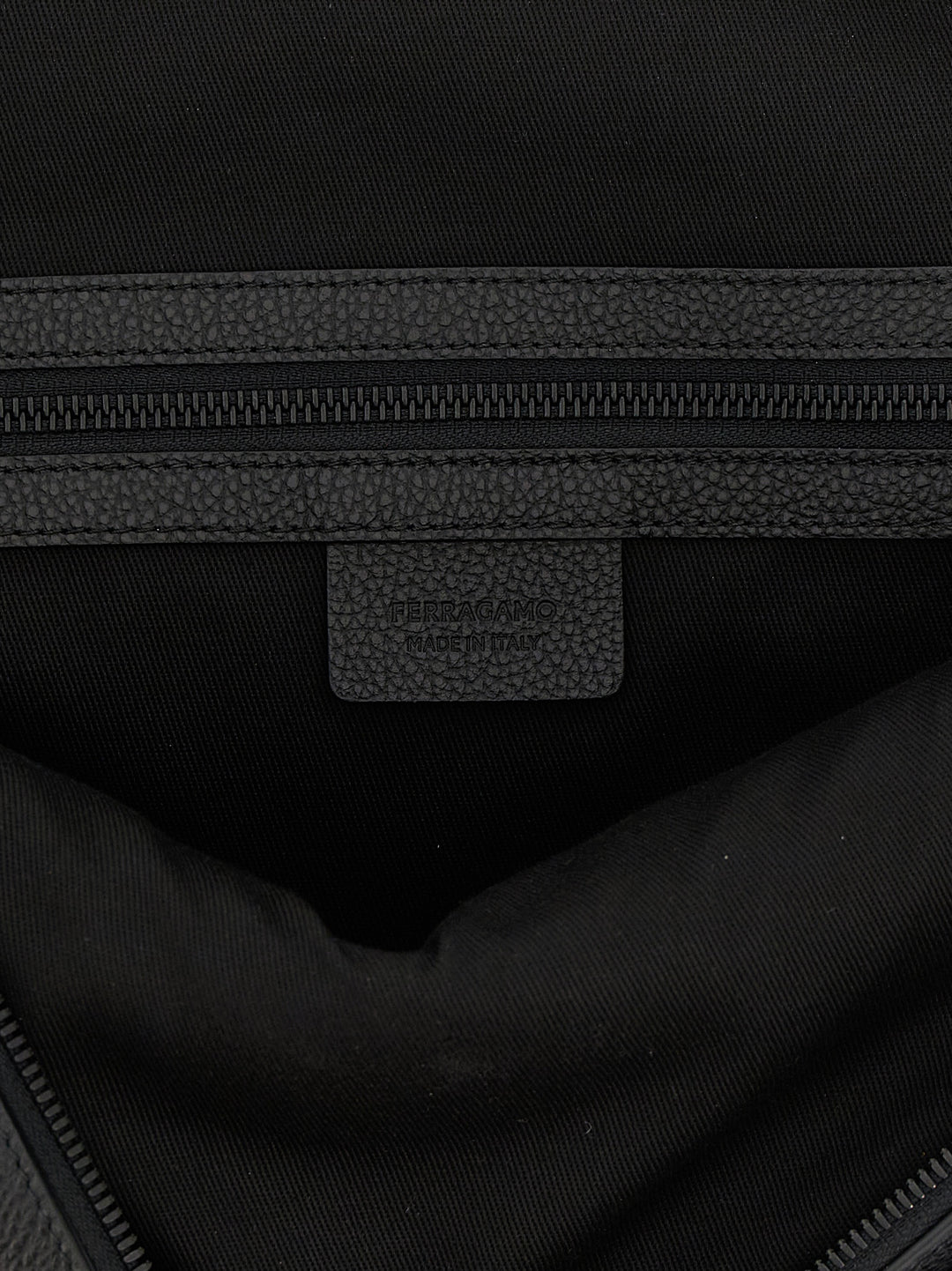 Ferragamo Hug Zaini e Valigie - Nero | 55992b3a5875821d3bc18bf4afecc842e28a3a42