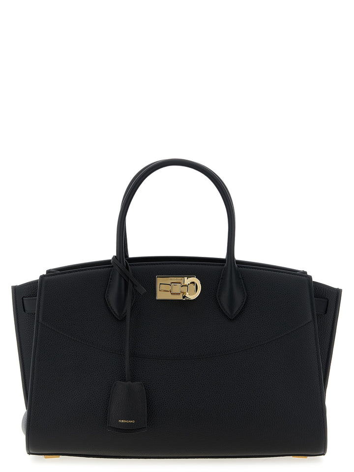 Ferragamo New Ferragamo Studio Soft (L) Borse a Mano - Nero | c92c45f8a63613c1e1ed3a3c0f3a02044668a065