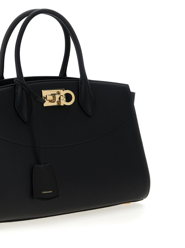 Ferragamo New Ferragamo Studio Soft (L) Borse a Mano - Nero | 9885bd0a89c6f70e4d1cedf86b302a24a412b40c