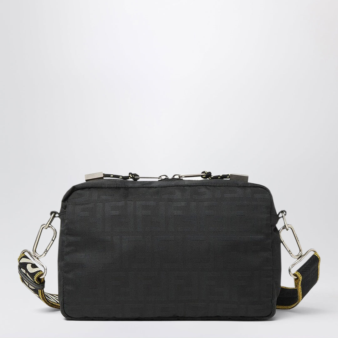 Fendi Apparel & Accessories - Nero | b8f3fb1d00f2be96b6f9d59df6d859344169f7c5