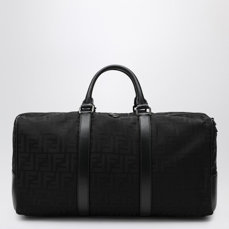 Fendi Apparel & Accessories - Nero | d5efd9e5b6e361244bc6cc99cab4e4ed727280d6