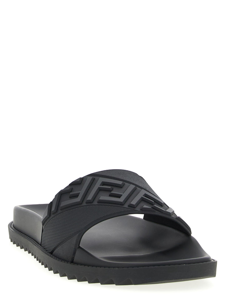 Fendi Logo Band Slides Sandali - Nero | 1b44b6556d2278542ac3cbe5740638138a1edd0f