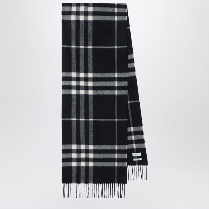 Burberry Scarves & Shawls - Nero | eac5dd1c25337202d131c134b4334798313978e3