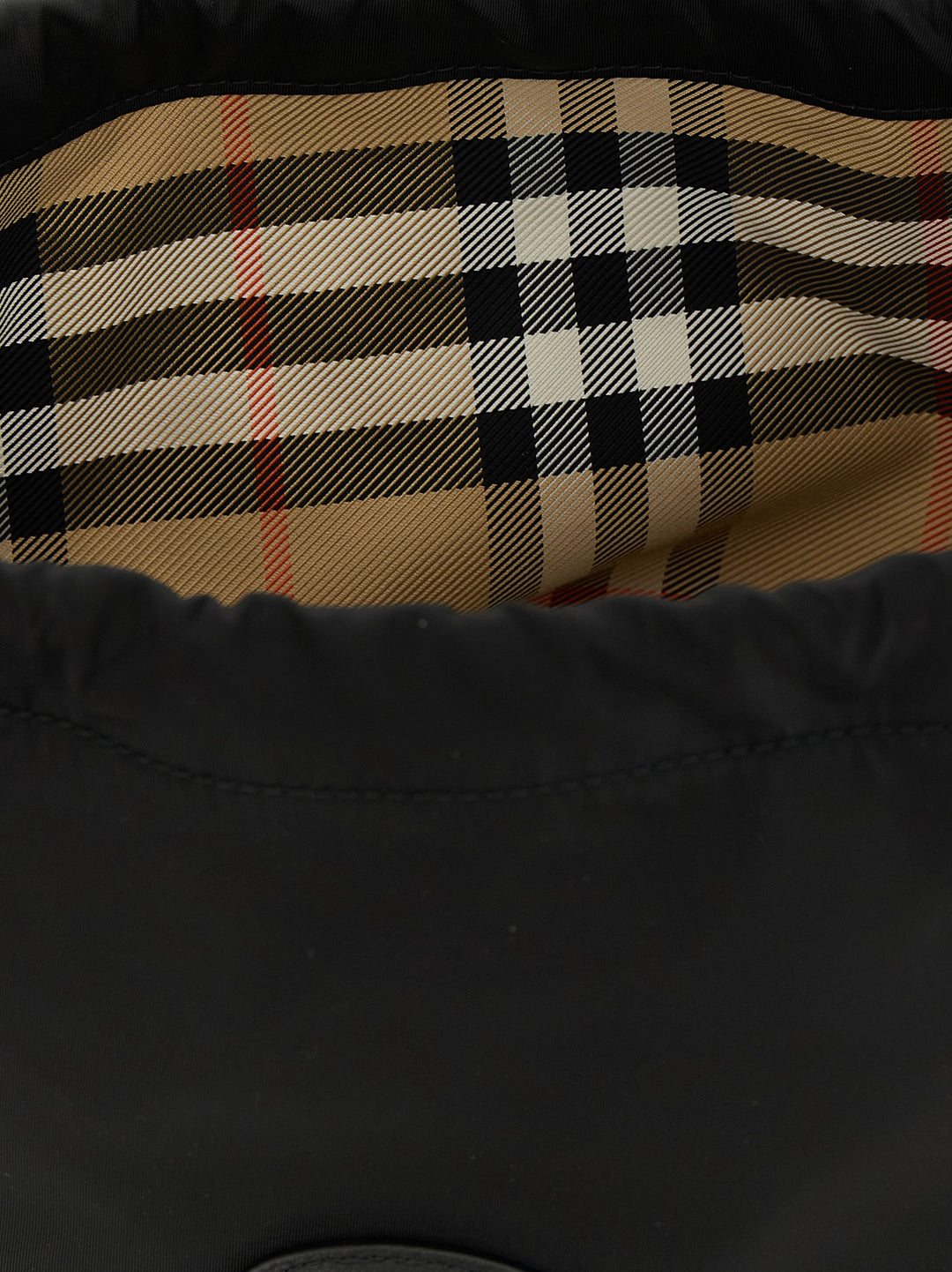 Burberry Knight Stamp Clutch - Nero | 160db10643e66dcfd1d55540bfd0a1aecc1331e4