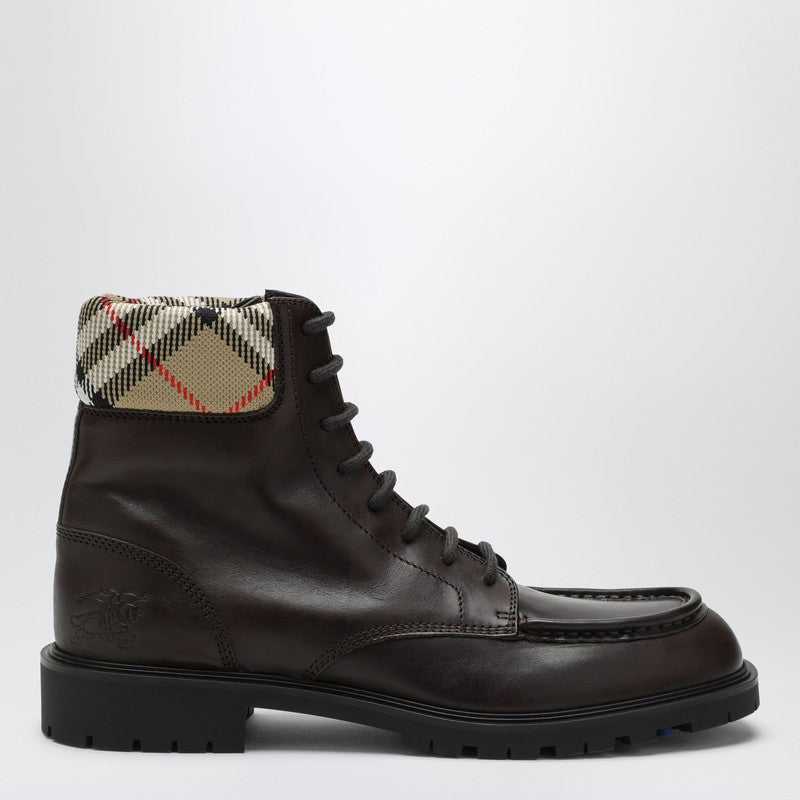 Burberry Apparel & Accessories - Marrone | 738c5151b80bc8895e6ee9a958db58feb342c028