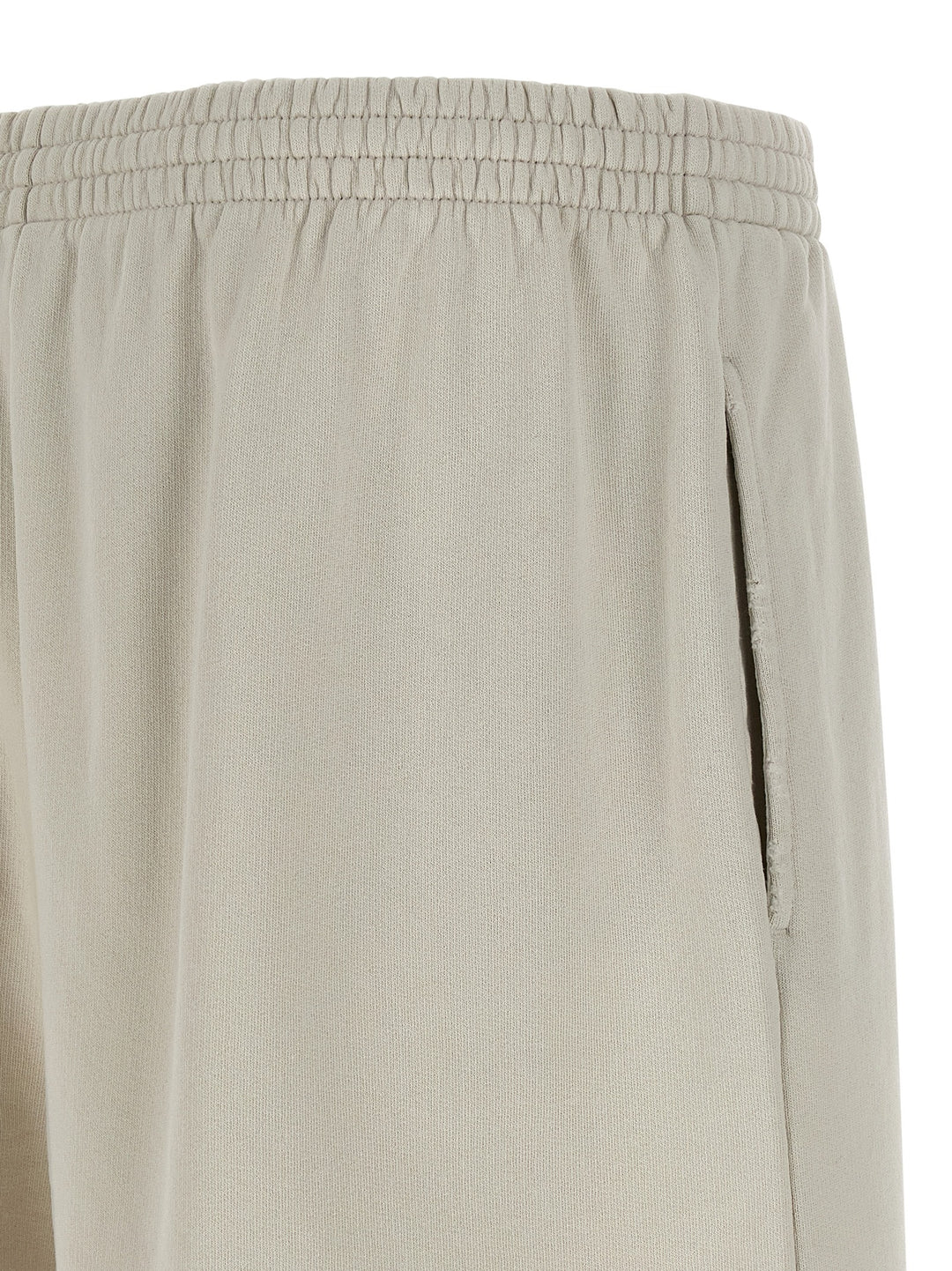 Balenciaga Balenciaga Back Bermuda e Short - Beige | a92ba6ffc27fe8365891ef35d217f24c48de5403