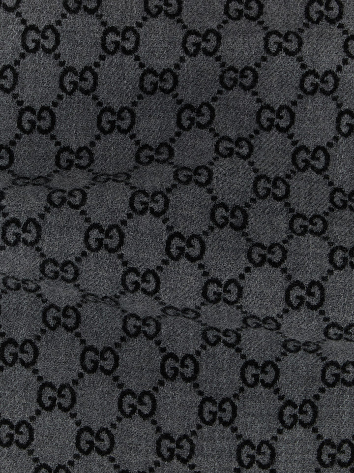 Gucci Gg Jacquard Scarf Sciarpe - Grigio | 15226b25a5521565f4d64b9071f57568a5c4985d