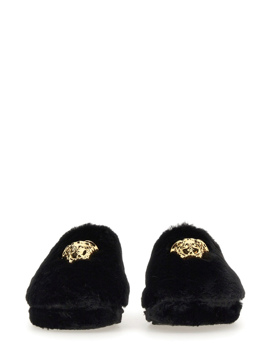 Versace Sandali - Black | e038061df9ea7aa9fd3533285bfb04a2b7193e31