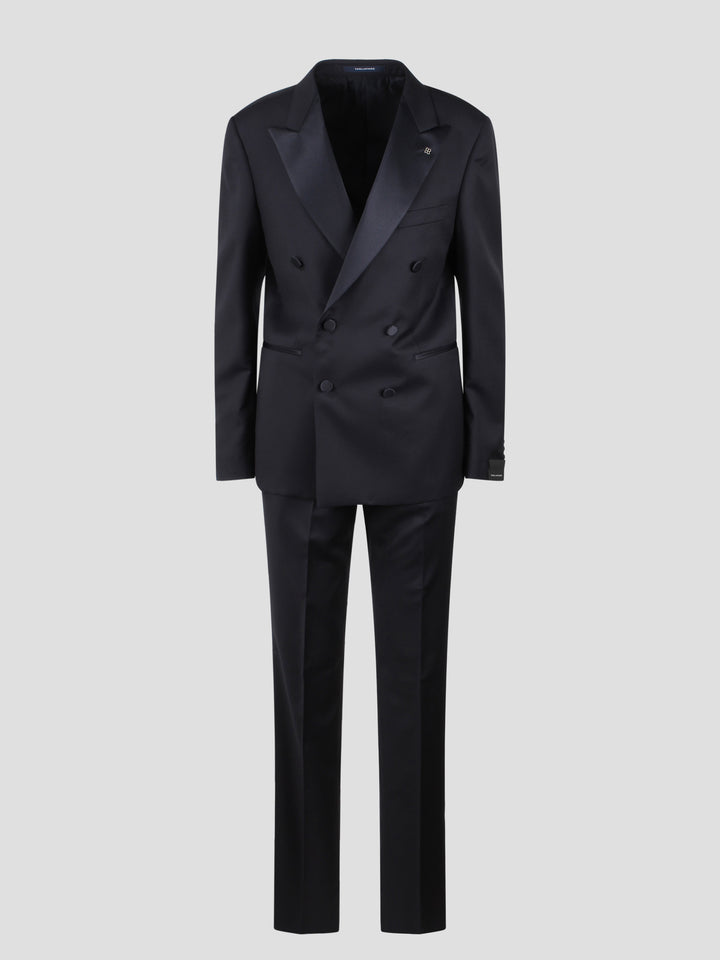Double breasted tailored suit