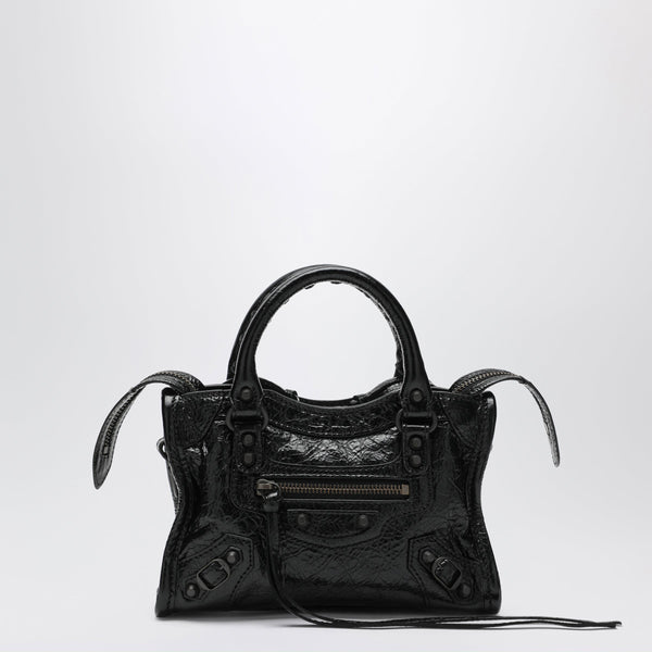 Le City Nano Leather Handbag In Black
