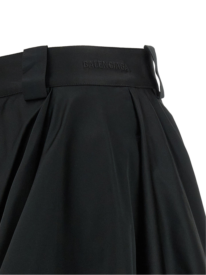 Balenciaga Balloon Bermuda e Short - Nero | c4cbeb8078e1d12b2ce9e2739eea31895d7f3cce