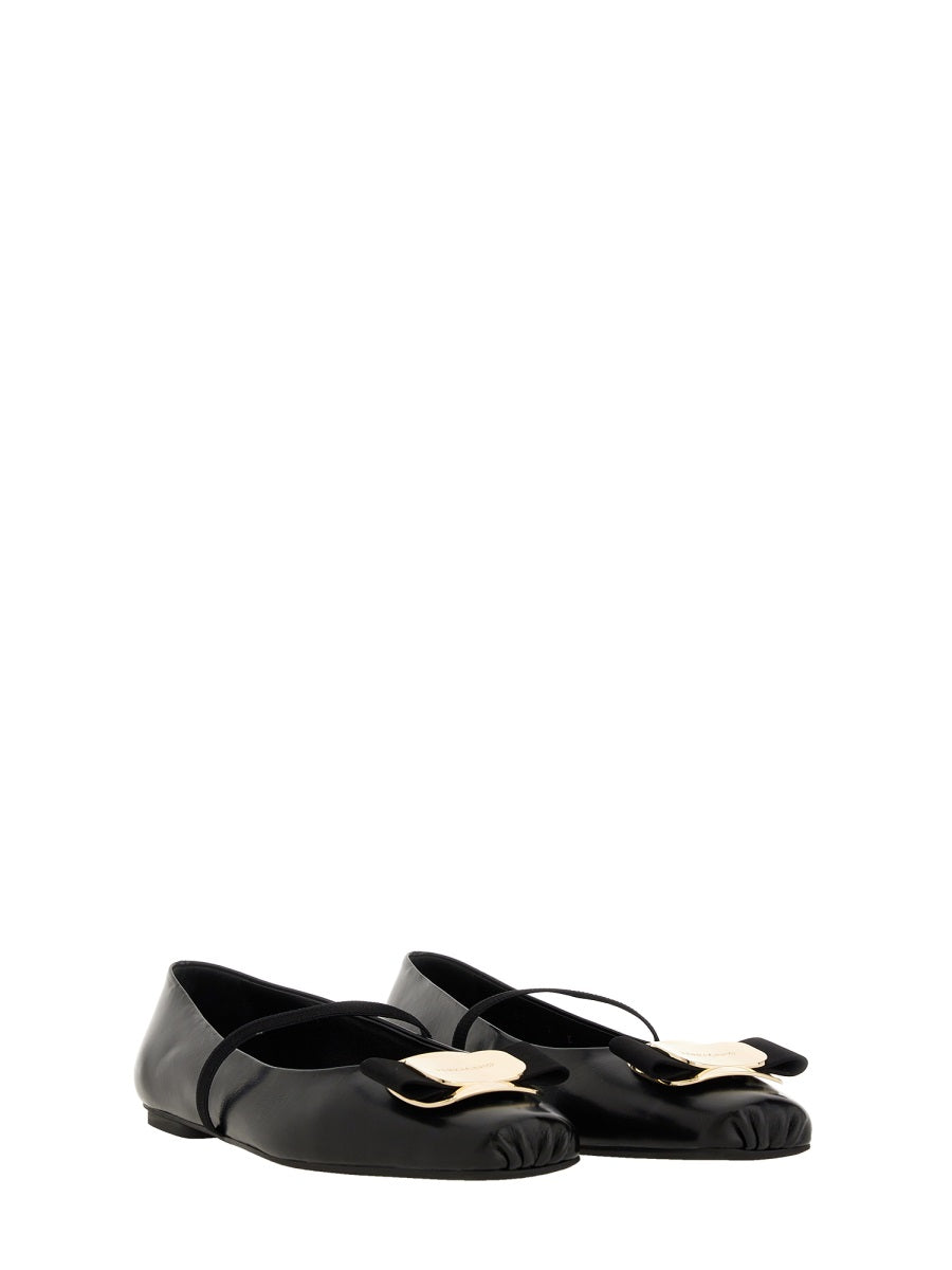 Ferragamo Scarpe Basse - Nero | Wanan Luxury