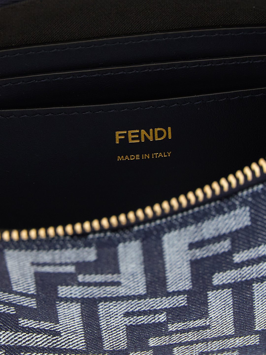 Fendi Baguette Clutch - Blu | d4154cbf25b9fd5b5169bf538e7f1f15addd79b0
