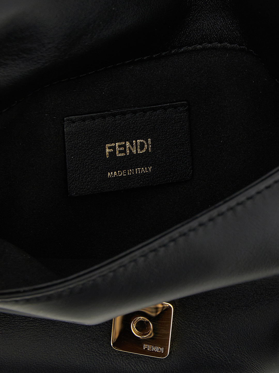 Fendi Mamma Baguette Clutch - Nero | aeb53fdc32a18d1f78760b22b7b1a904c515b792