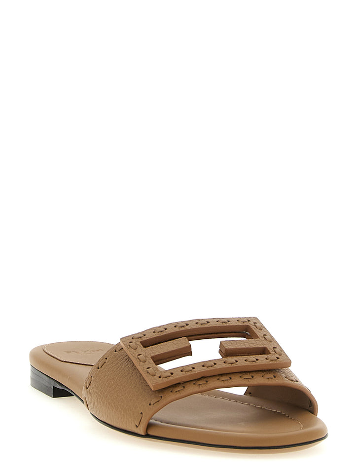 Fendi Baguette Sandali - Beige | 9e38b0368d7a7b8a15b4c0a92e7d2652f66e4e5e