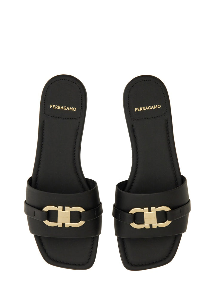 Ferragamo Sandali - Nero | Wanan Luxury