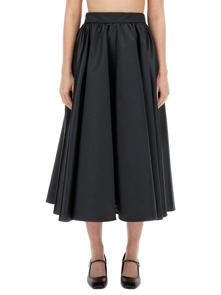 Patou Gonne - Black | 425fe46a6dd9e3174e6b9f0f4e3907b6fdbd779e