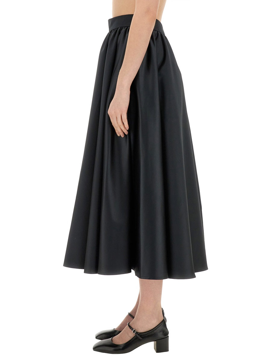 Patou Gonne - Black | 665d16b245c93df8a9f91191b13f69f8ad644d43