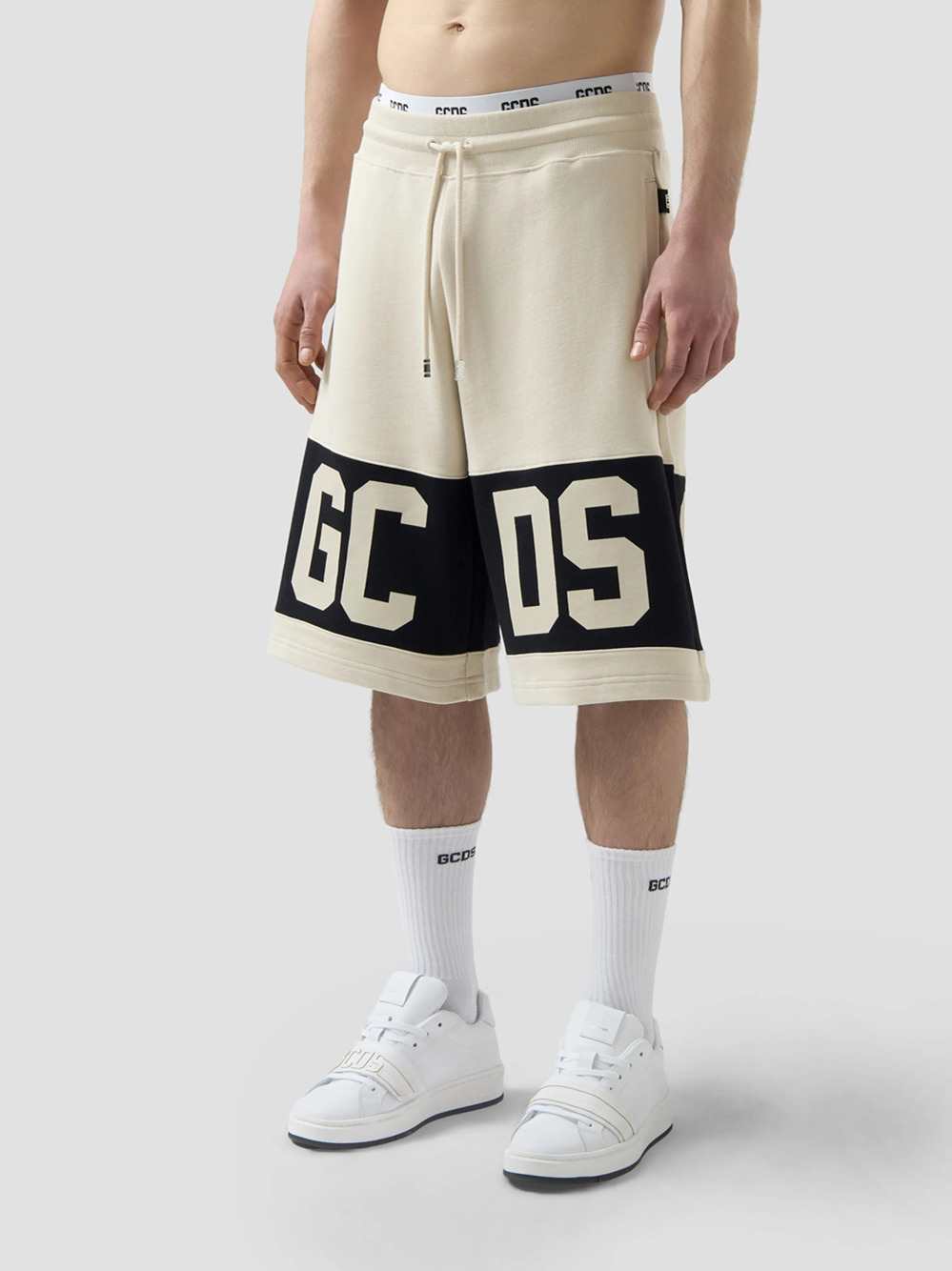 Gcds SHORTS - Bianco | 80b751400d9052e960011ecedcbeb3c0f0779783