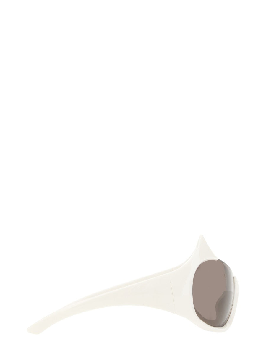 Balenciaga Occhiali da Sole - White | 3dafd3b5bf0bdb7df24c72b63342d43e71f1c4cf