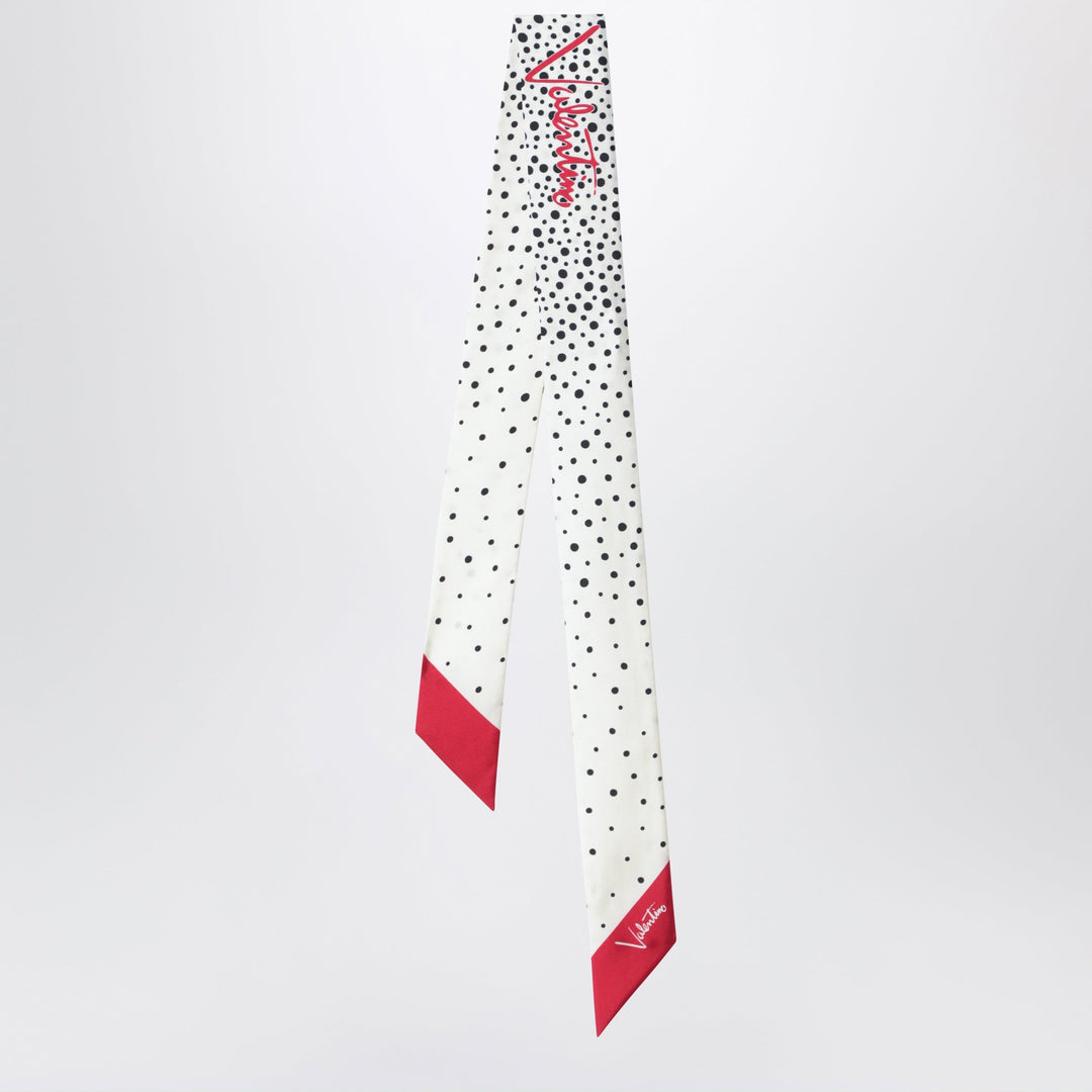 Valentino Garavani Scarves & Shawls - Bianco | 84401235b44dbcce501567af22cf7399ff71ccd6