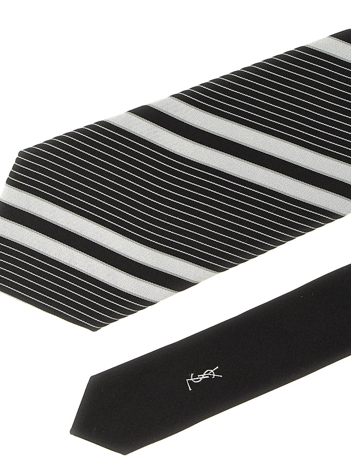 Saint Laurent Jacquard Diagonal Striped Tie Cravatte - Bianco/Nero | 526d1c2fdee2795139fd163e0ecf2407b29ce024