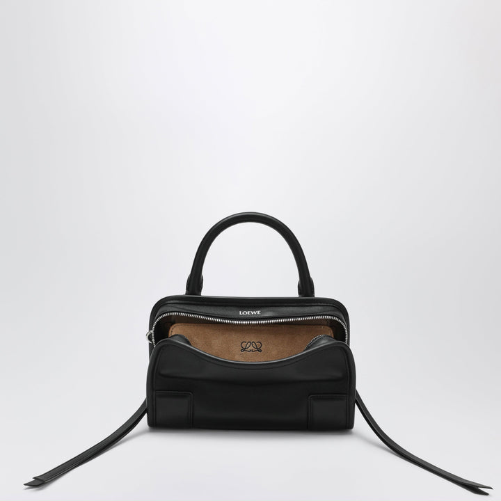 Loewe Apparel & Accessories - Nero | decc7849ee84a20a4c8bdecb9c564e0f4d19a4d3