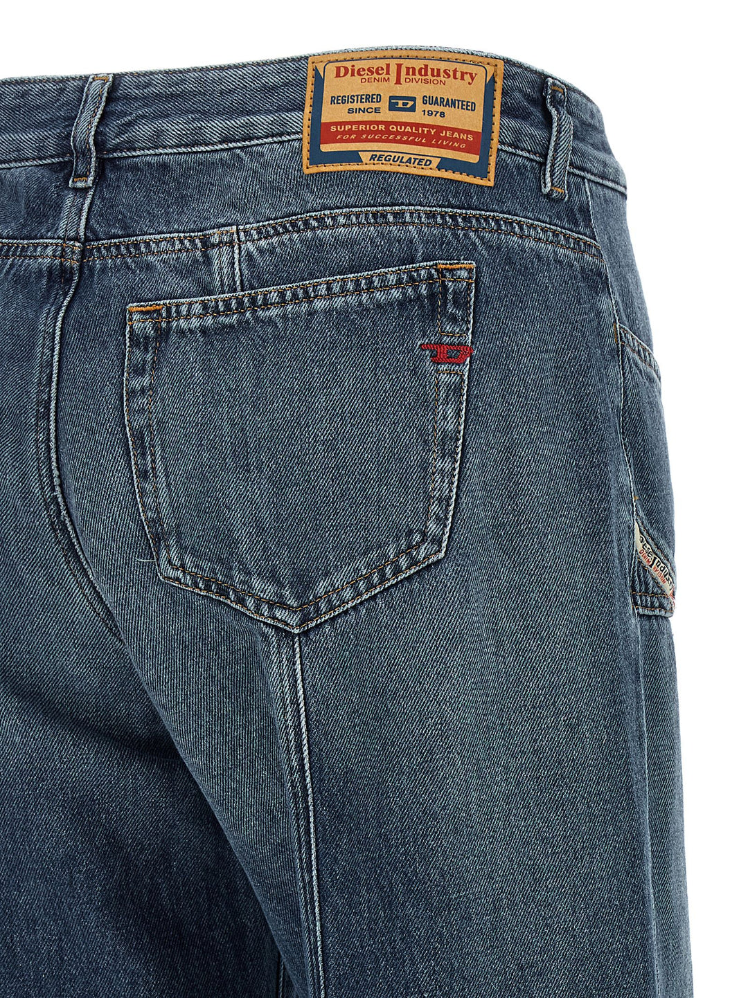 Diesel D-Akii 09m56 Jeans - Blu | 1e3e5071e0a8698d1128d61c1acde6e68647c0f0
