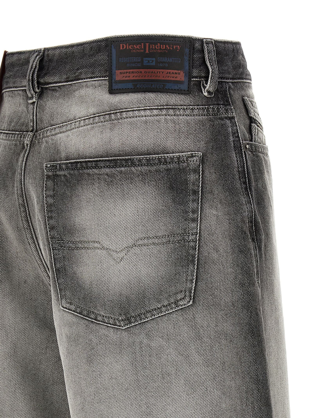 Diesel De-Sire Bermuda e Short - Grigio | 0dd9cab5f115e52bf3d57eb8609478b3f44970e6