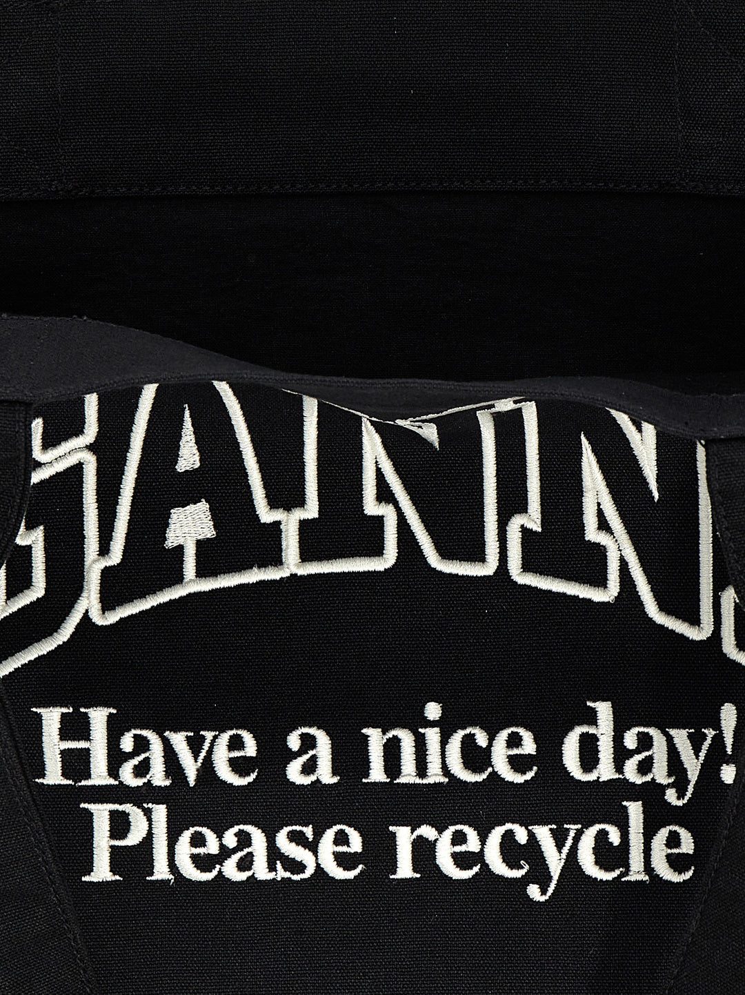 Ganni Large Easy Shopper Contrasted Logo Tote - Bianco/Nero | 7c2ca55bd9c3bb25118f240334848a6ef4e27ead