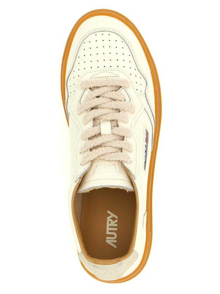 Autry Medalist Low Sneakers - Beige | 93cc68d189a4e05876177ed9d451af81e5f23bc4