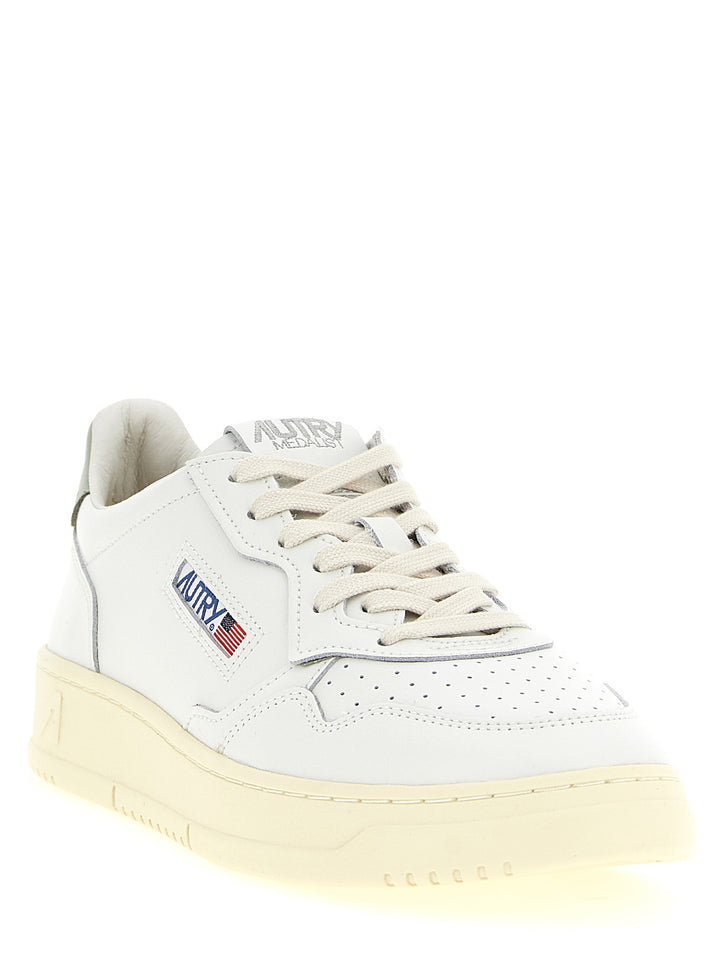 Autry Medalist Low Sneakers - Verde | ac75c0a5c3bb7a8ac08de0ac48bebb82438ad733