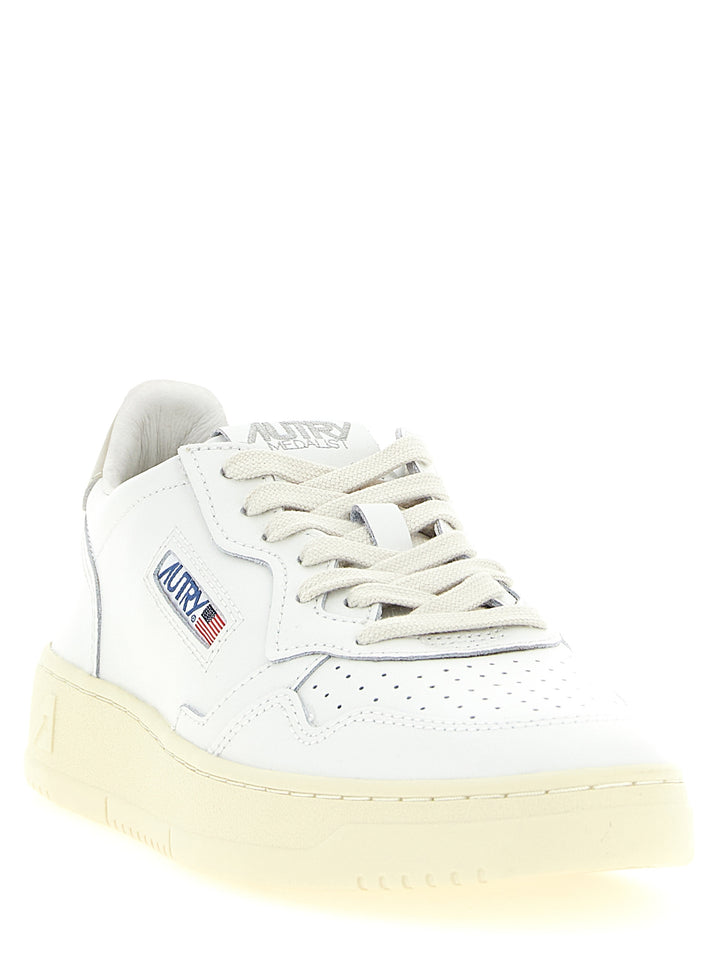 Autry Medalist Low Sneakers - Beige | ad71d9701243225d8116a4901ef34587ccdd7118