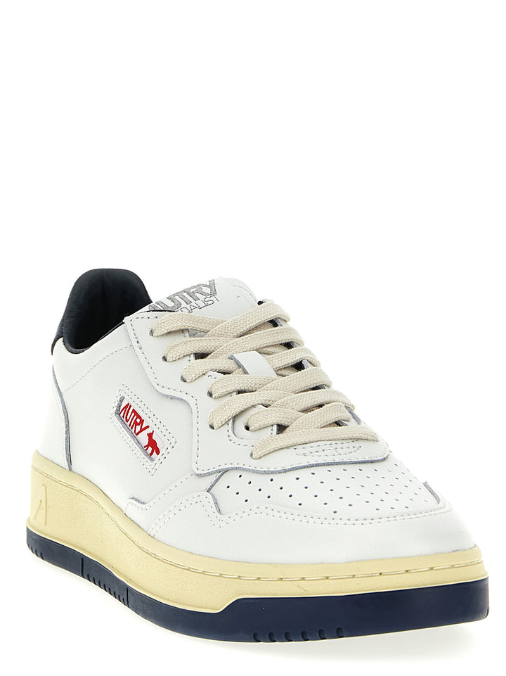 Autry Medalist Low Sneakers - Blu | 39bb16243700a7bb7de256211732de7f688ac66d