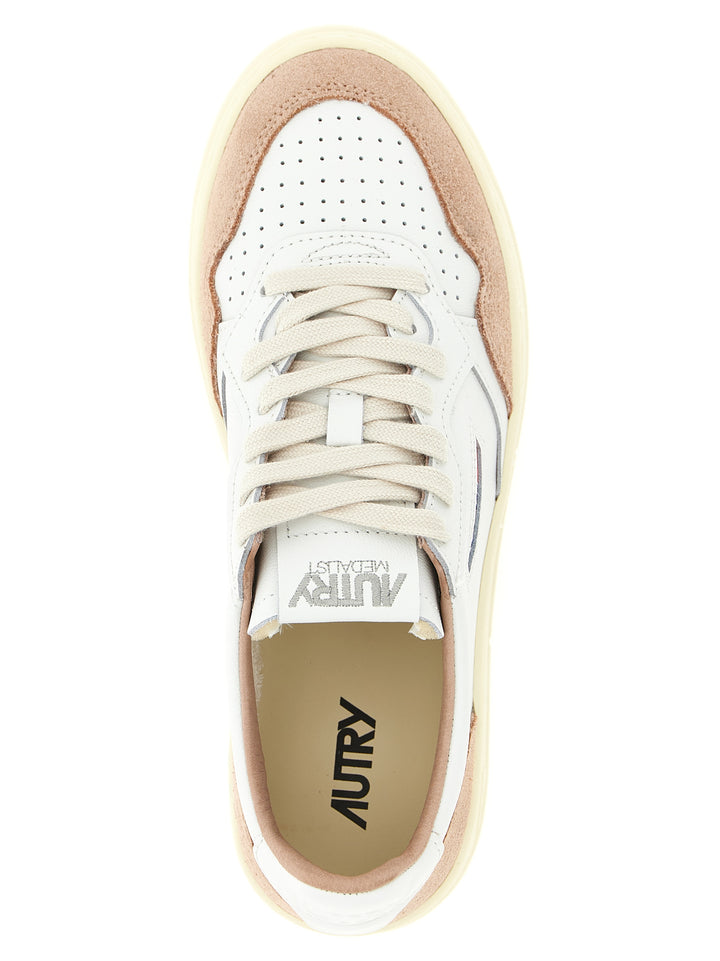Autry Medalist Low Sneakers - Rosa | 91a4b3026d208734357d7dc00dd3c2e0a6888bb7